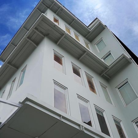 Urooms Senayan Dżakarta Zewnętrze zdjęcie