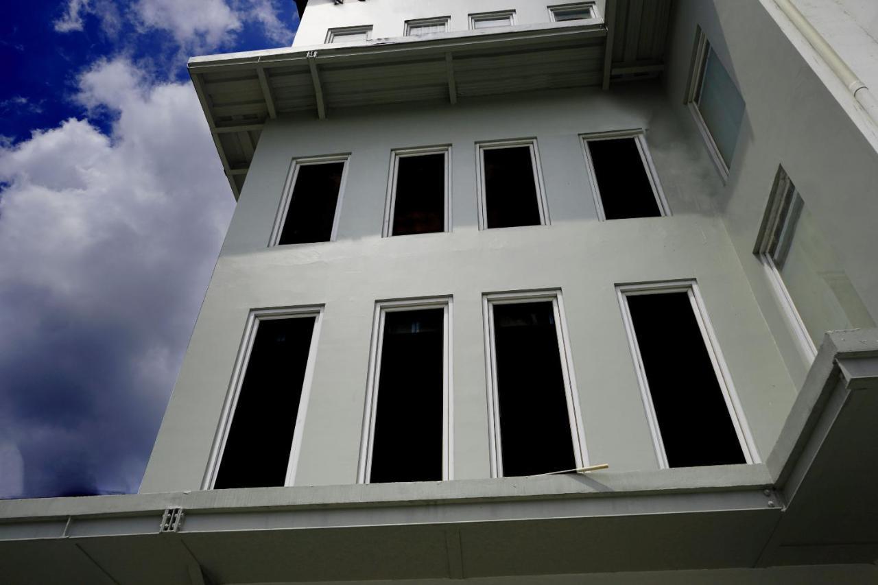 Urooms Senayan Dżakarta Zewnętrze zdjęcie